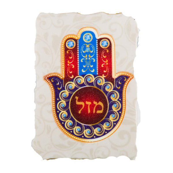 מגנט פלסטיק חמסה "מזל" בעיברית צבעוני 5.5*8 סמ